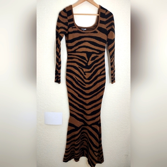 Fashion Nova Sutton Sweater Dress - Picture 4 of 9